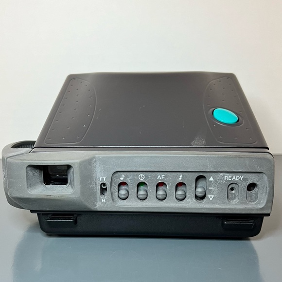 Polaroid Spectrum AF Instant Camera - Picture 11 of 11
